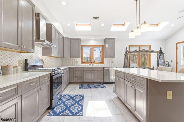 343 Mckinley Ave, Edison Twp., NJ 08820
