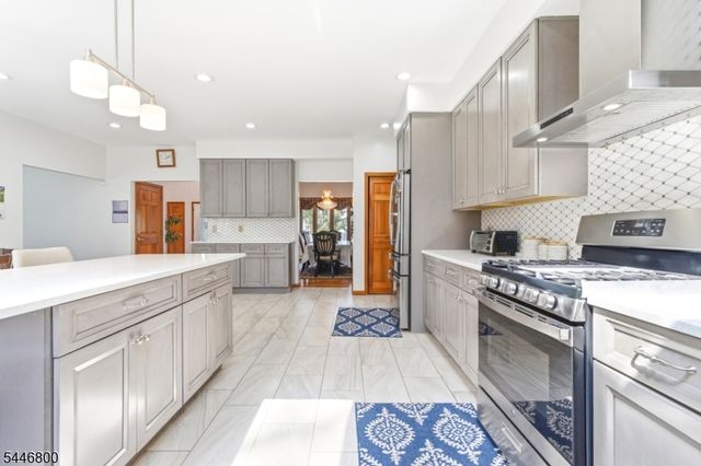 343 Mckinley Ave, Edison Twp., NJ 08820