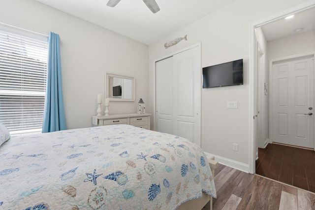 324 Enrede Ln, St Augustine, FL 32095