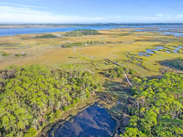 324 Enrede Ln, St Augustine, FL 32095