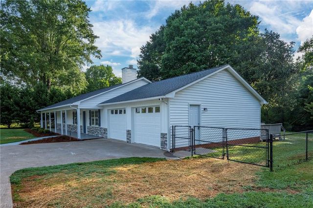 865 Lewisville Vienna Road, Lewisville, NC 27023