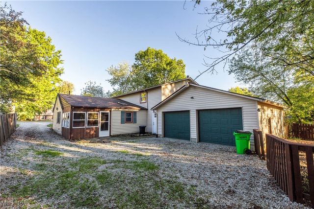 4078 Pardee Road, Stow, OH 44224