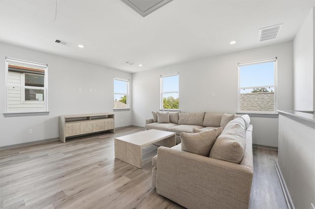 723 N Emile Street, Houston, TX 77020