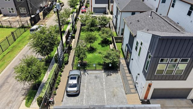 723 N Emile Street, Houston, TX 77020