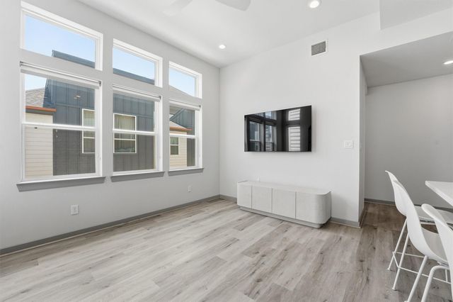 723 N Emile Street, Houston, TX 77020