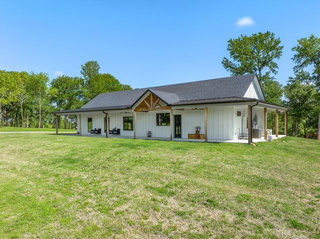 1189 VZ County Road 3702, Edgewood, TX 75117