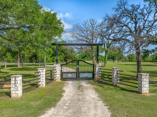 1189 VZ County Road 3702, Edgewood, TX 75117