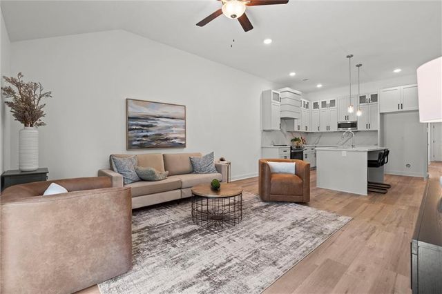 9308 N Lenox Street, Kansas City, MO 64154