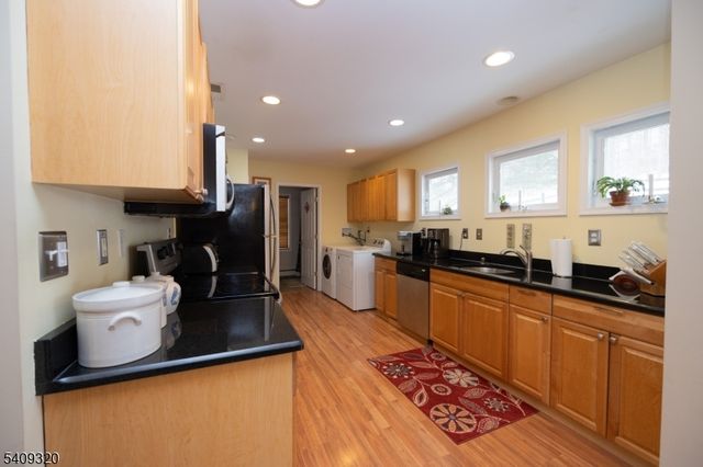 64 Hilltop Trl, Sparta Twp., NJ 07871