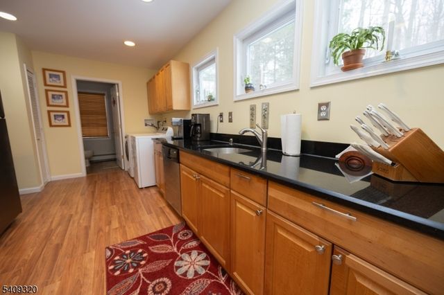 64 Hilltop Trl, Sparta Twp., NJ 07871