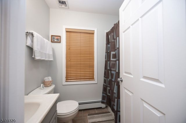 64 Hilltop Trl, Sparta Twp., NJ 07871