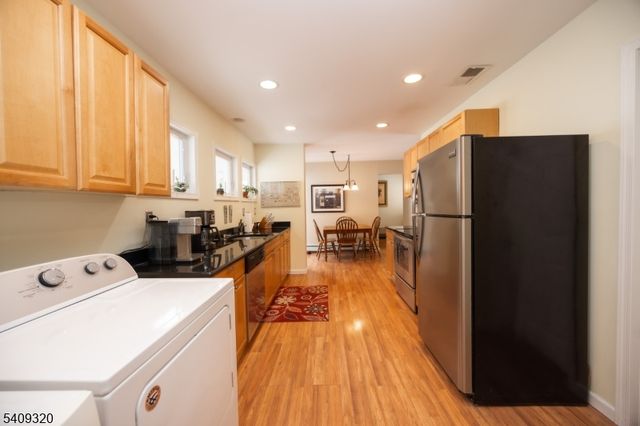 64 Hilltop Trl, Sparta Twp., NJ 07871