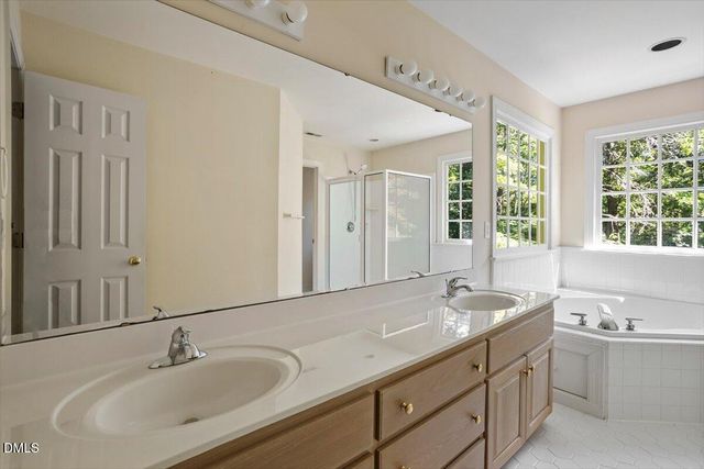 5824 Norwood Oaks Drive, Raleigh, NC 27614