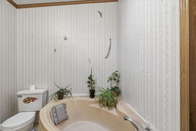 551 E Dunkle Street, Everton, MO 65646