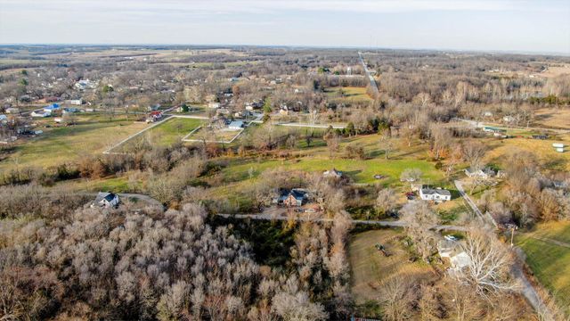 551 E Dunkle Street, Everton, MO 65646