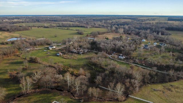 551 E Dunkle Street, Everton, MO 65646