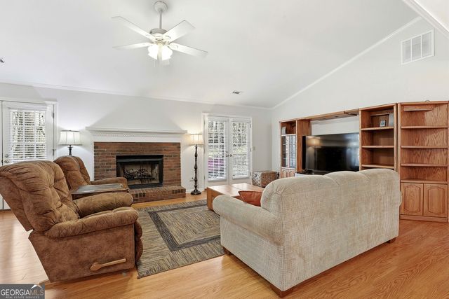 135 Spring Forest Way, Sharpsburg, GA 30277