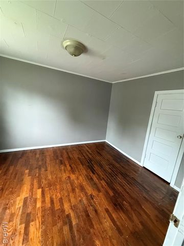 711 E Gladys Street, Sikeston, MO 63801