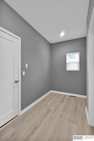 10518 S 113th Street, Papillion, NE 68046