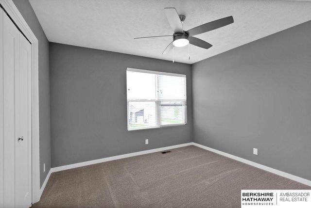 10518 S 113th Street, Papillion, NE 68046