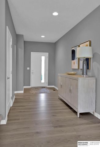 10518 S 113th Street, Papillion, NE 68046