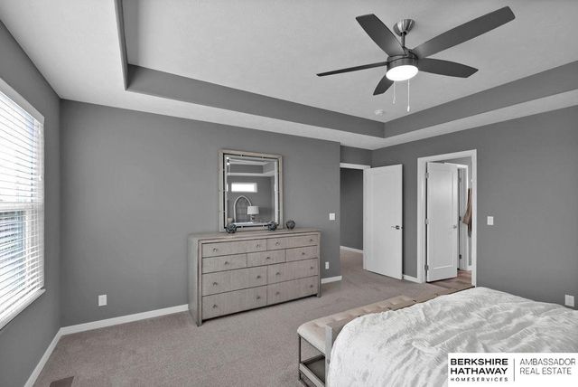 10518 S 113th Street, Papillion, NE 68046