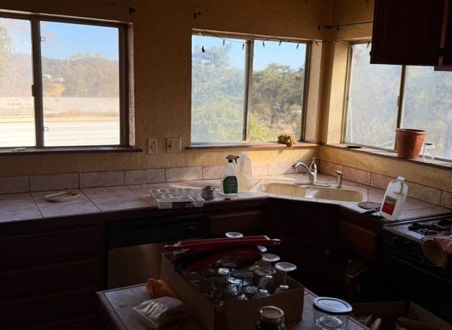 2381 Quail Oaks Rd, Valley Springs, CA 95252