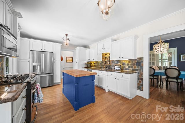 424 S York Street, Gastonia, NC 28052