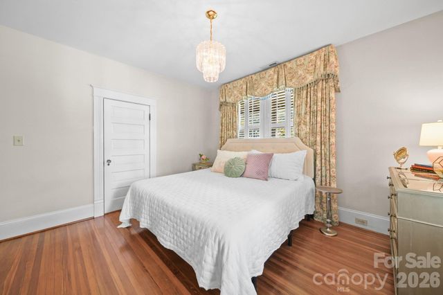 424 S York Street, Gastonia, NC 28052