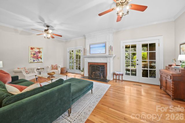 424 S York Street, Gastonia, NC 28052