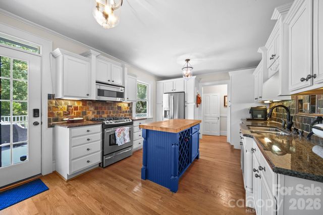 424 S York Street, Gastonia, NC 28052