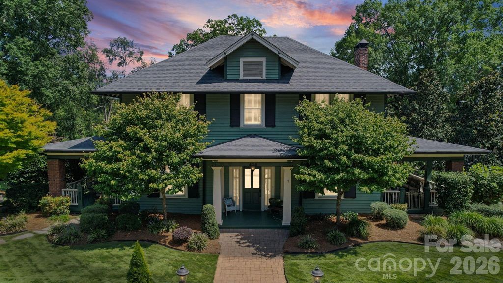 424 S York Street, Gastonia, NC 28052
