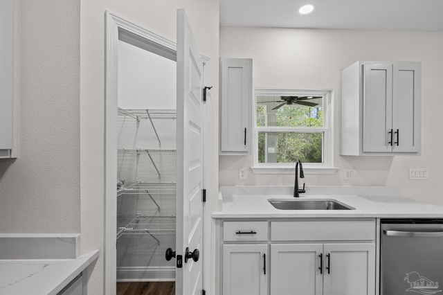 5743 San Blas St, Milton, FL 32583