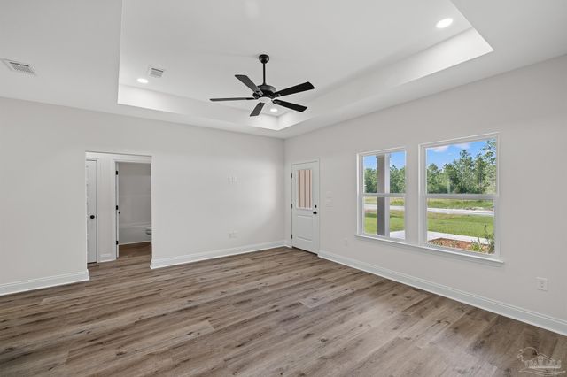 5743 San Blas St, Milton, FL 32583