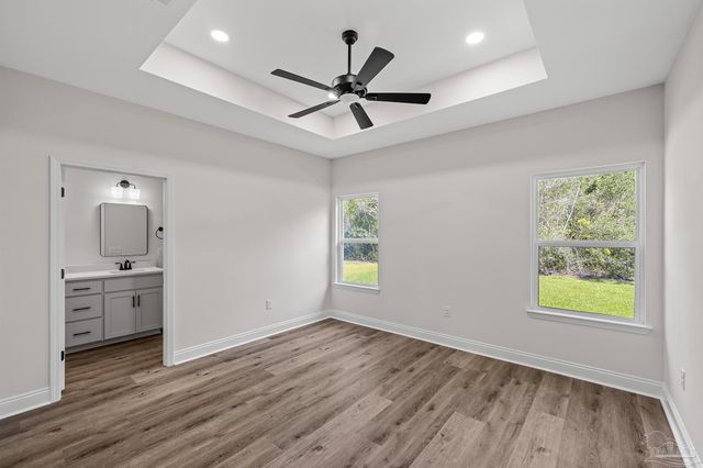 5743 San Blas St, Milton, FL 32583