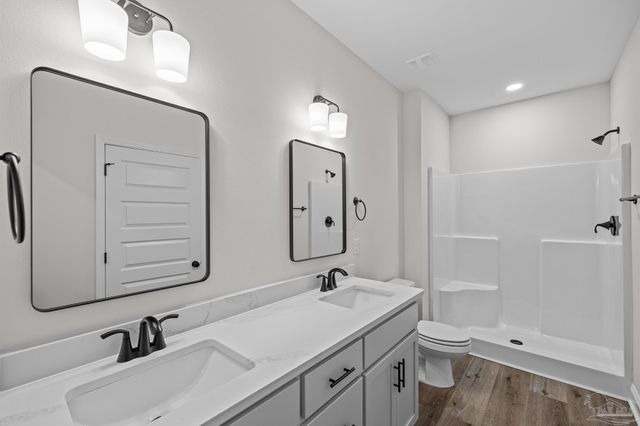 5743 San Blas St, Milton, FL 32583