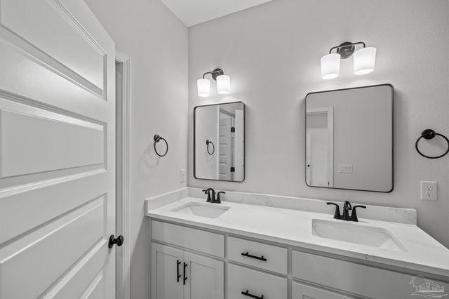 5743 San Blas St, Milton, FL 32583