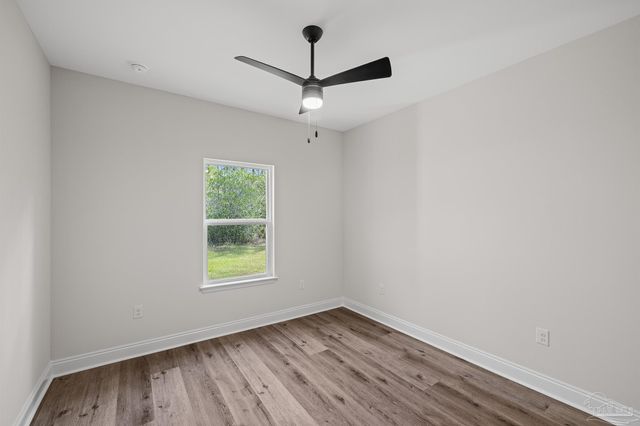 5743 San Blas St, Milton, FL 32583