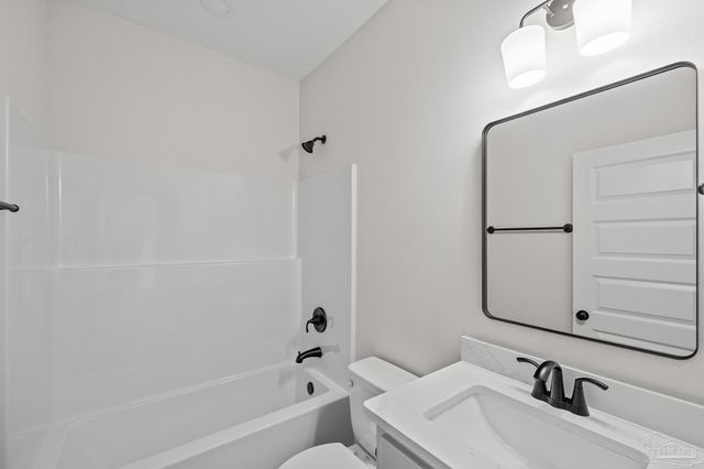 5743 San Blas St, Milton, FL 32583