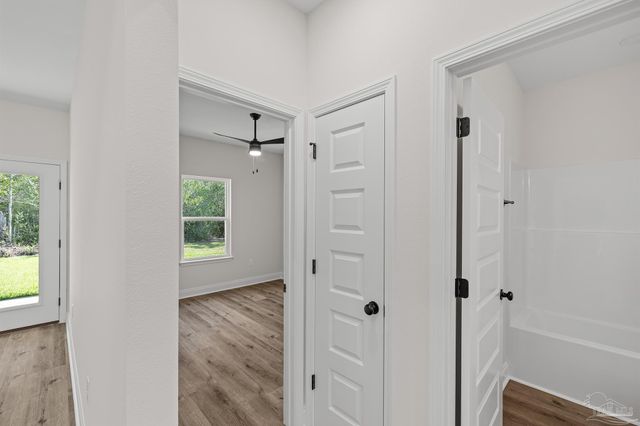 5743 San Blas St, Milton, FL 32583