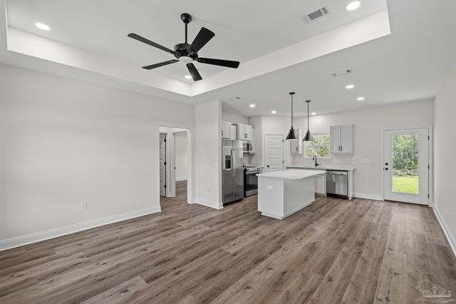 5743 San Blas St, Milton, FL 32583