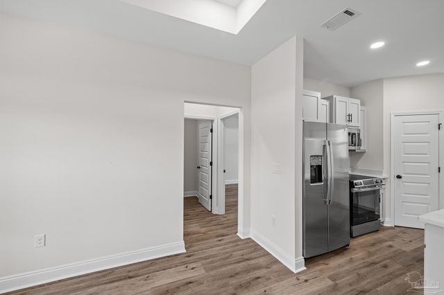 5743 San Blas St, Milton, FL 32583