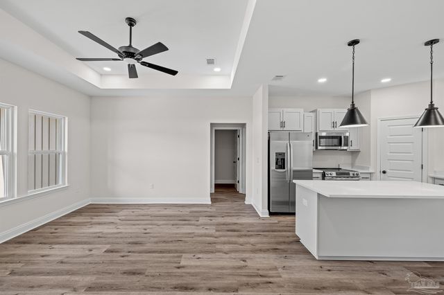 5743 San Blas St, Milton, FL 32583