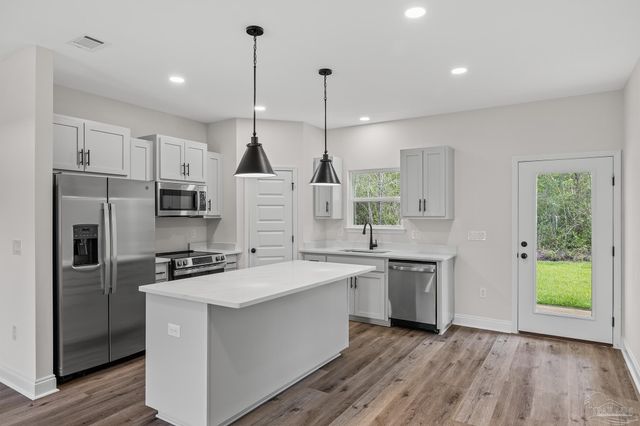 5743 San Blas St, Milton, FL 32583