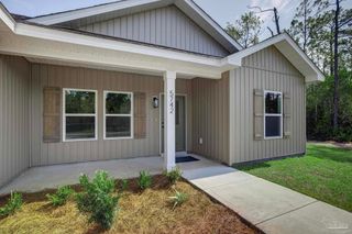 5743 San Blas St, Milton, FL 32583