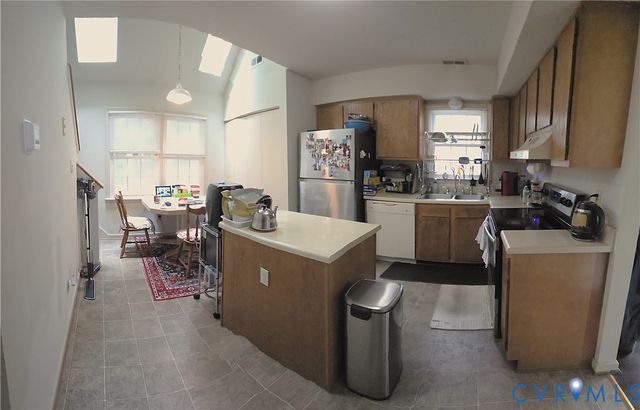2525 Sutton Pl, Richmond, VA 23233