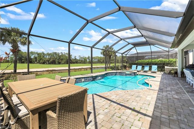 9373 Surfbird CT, Naples, FL 34120