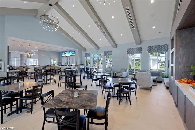 9373 Surfbird CT, Naples, FL 34120