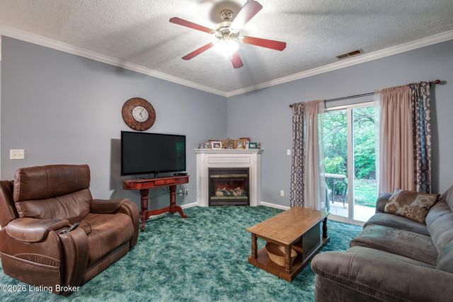 9210 Hawthorne Pointe Dr 103, Louisville, KY 40272