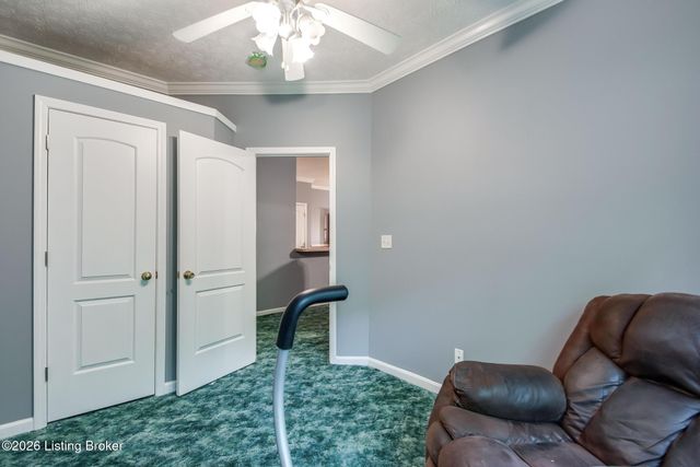 9210 Hawthorne Pointe Dr 103, Louisville, KY 40272